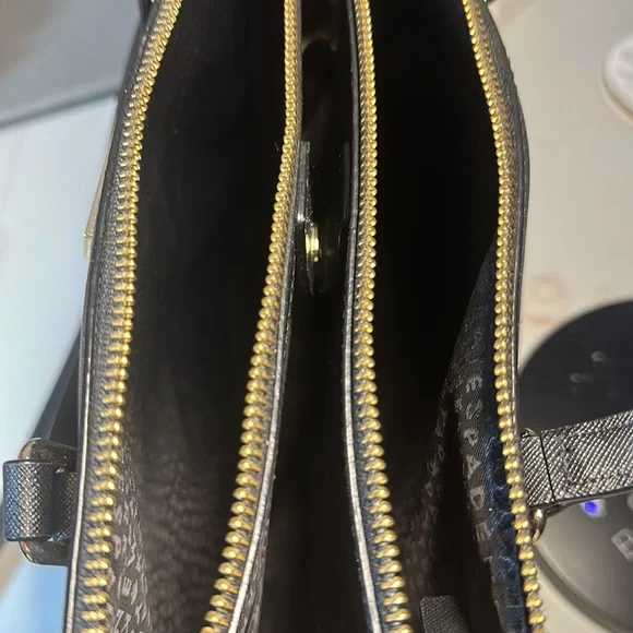 EUC Kate Spade Double Zio Black Saffiano Crossbody Satchel Tote in Black - Picture 4 of 12